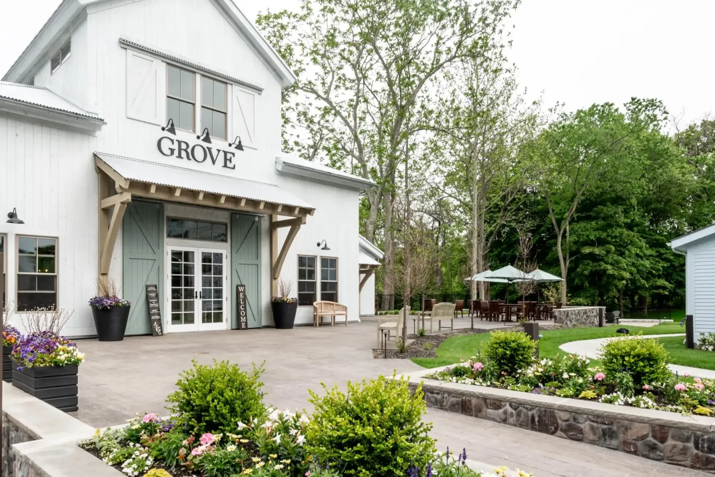 Front entrance to Grove