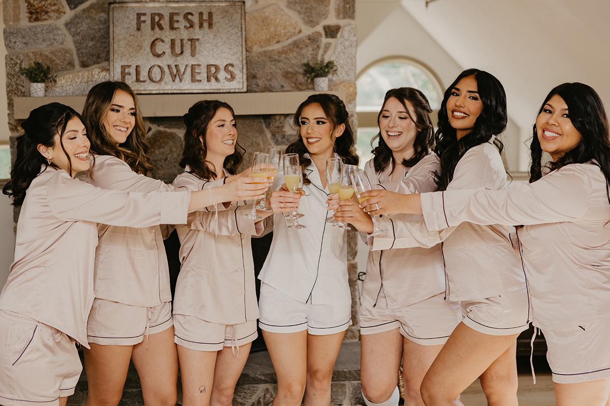 bridesmaids getting ready