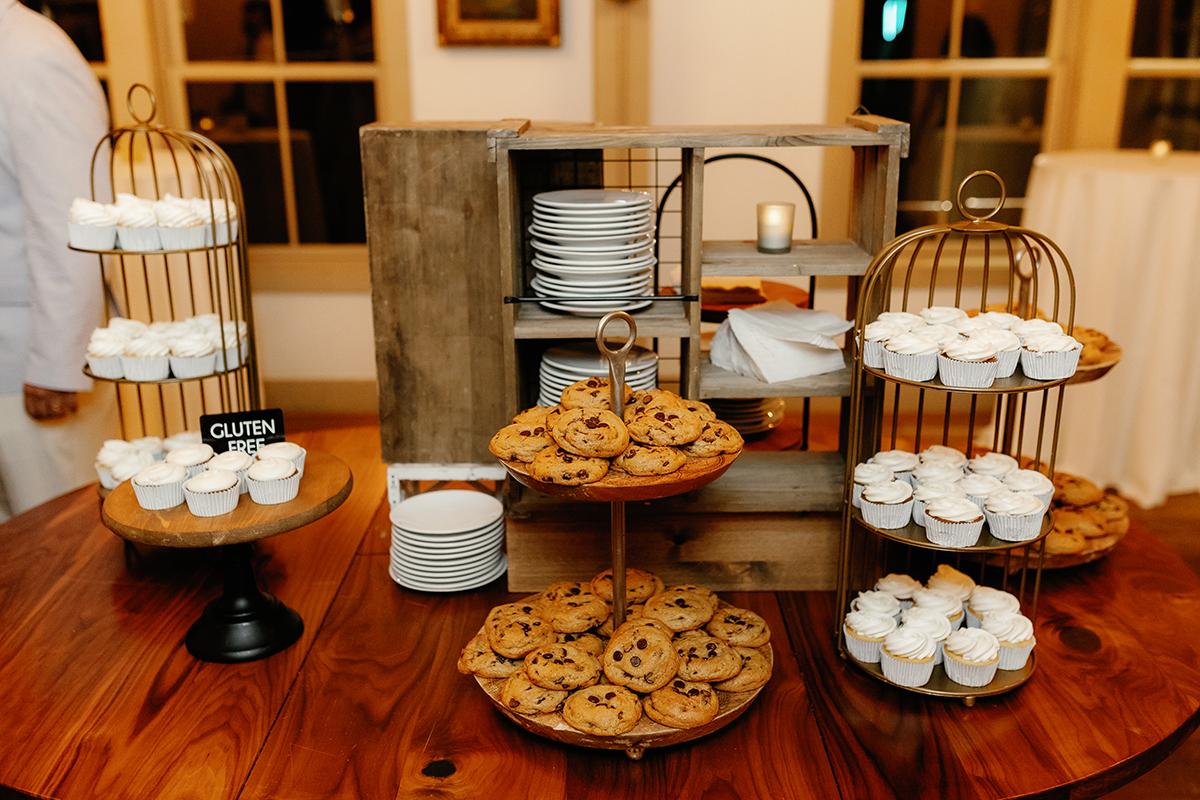 dessert station